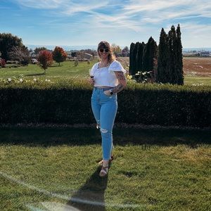 Meet your Posher, Ellie